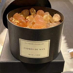 Pot large de pierres de lave du Grand Atlas. Parfum Spirituelle CYPRES DE MAX - Matins du monde